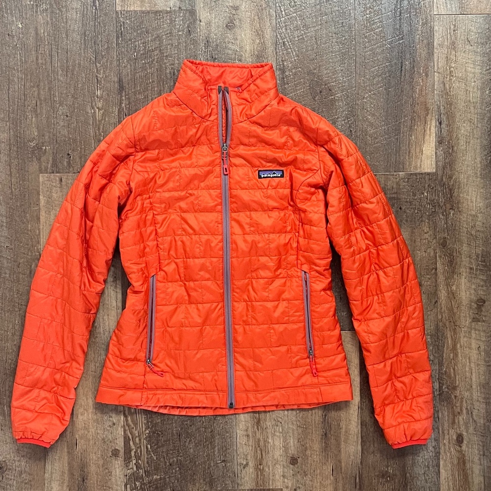 Womens Patagonia Nano Puff (size small)